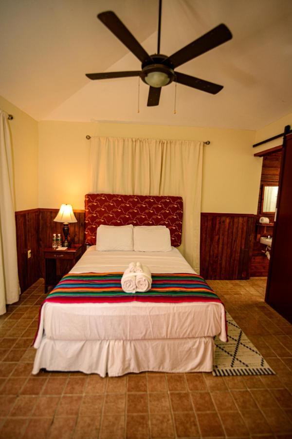 KikiWitz Resort Belmopan Exterior foto