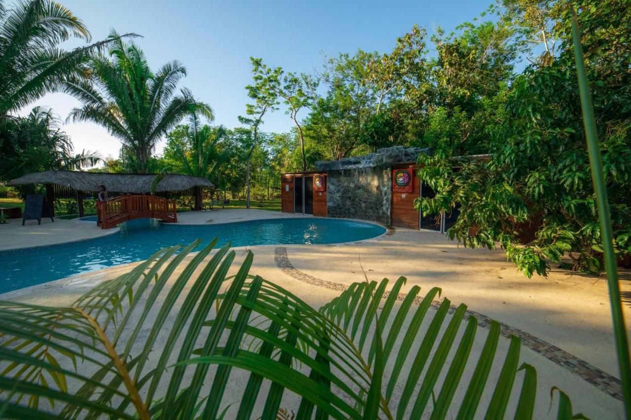KikiWitz Resort Belmopan Exterior foto
