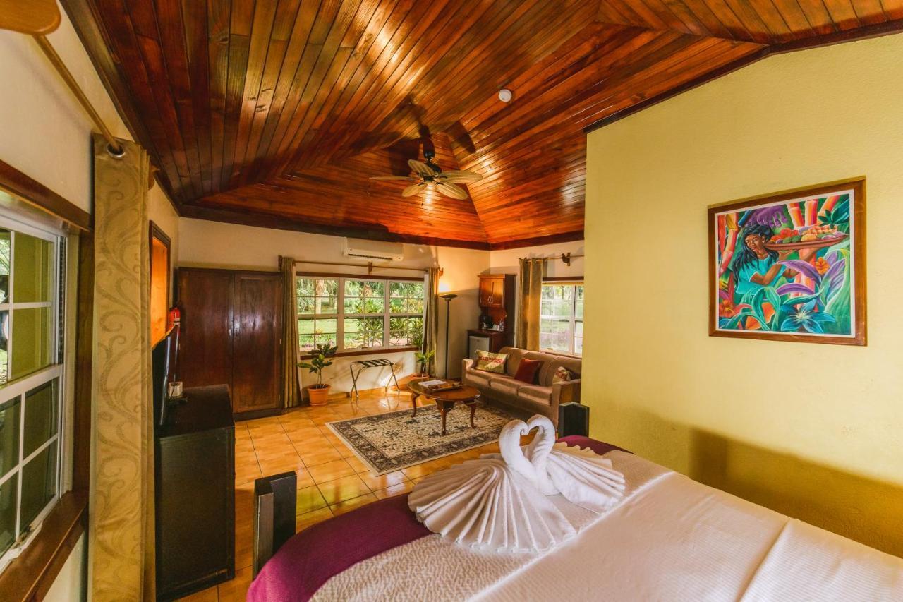 KikiWitz Resort Belmopan Exterior foto